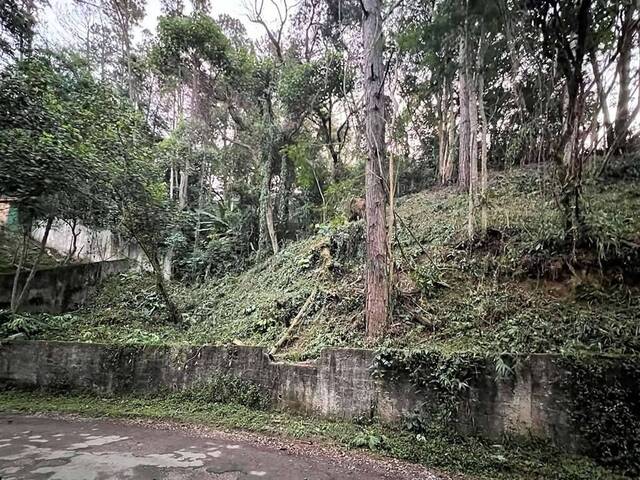 #955 - Terreno em Rua Fechada para Venda em Carapicuíba - SP - 3