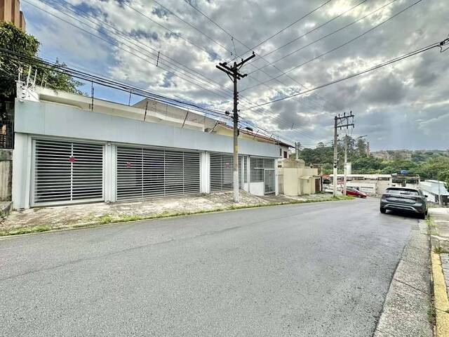#1300 - Casa para Venda em Cotia - SP - 2