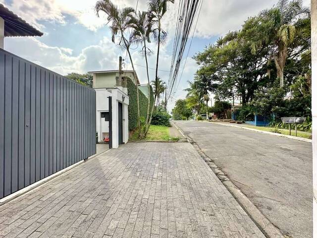 Casa de Rua (aberta) para Venda em Cotia - 4