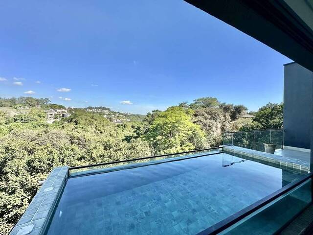 Venda em Golf Gardens - Carapicuíba