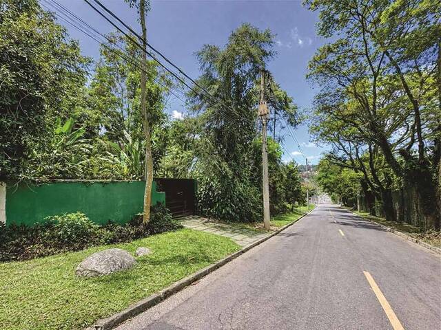 #1361 - Casa em Bolsão FECHADO para Venda em Carapicuíba - SP - 2