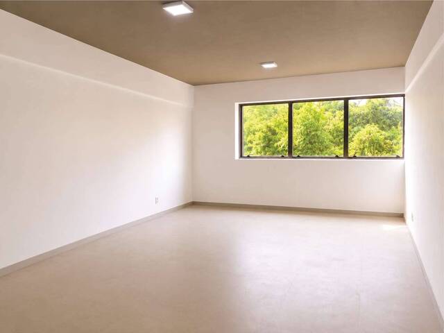 Sala para Venda em Cotia - 4